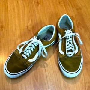 Vans Old Skool Men’s 9 - Cumin | True White